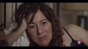 Àngels Bassas a la sèrie "Sicília sense morts", disponible a FILMIN i IB3
